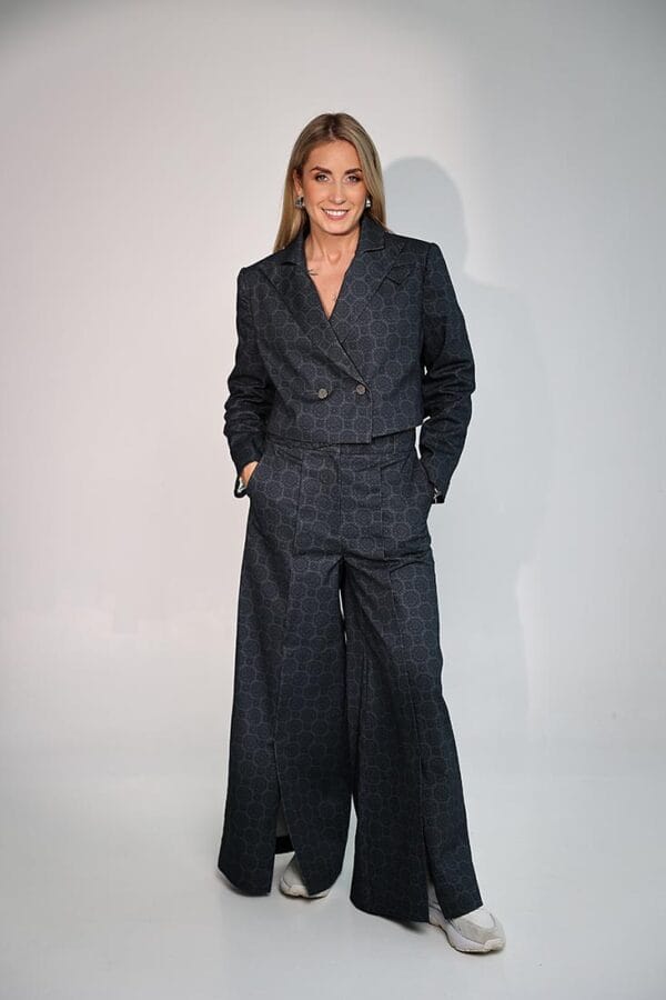 kostiumelis-su-kelnemis-8