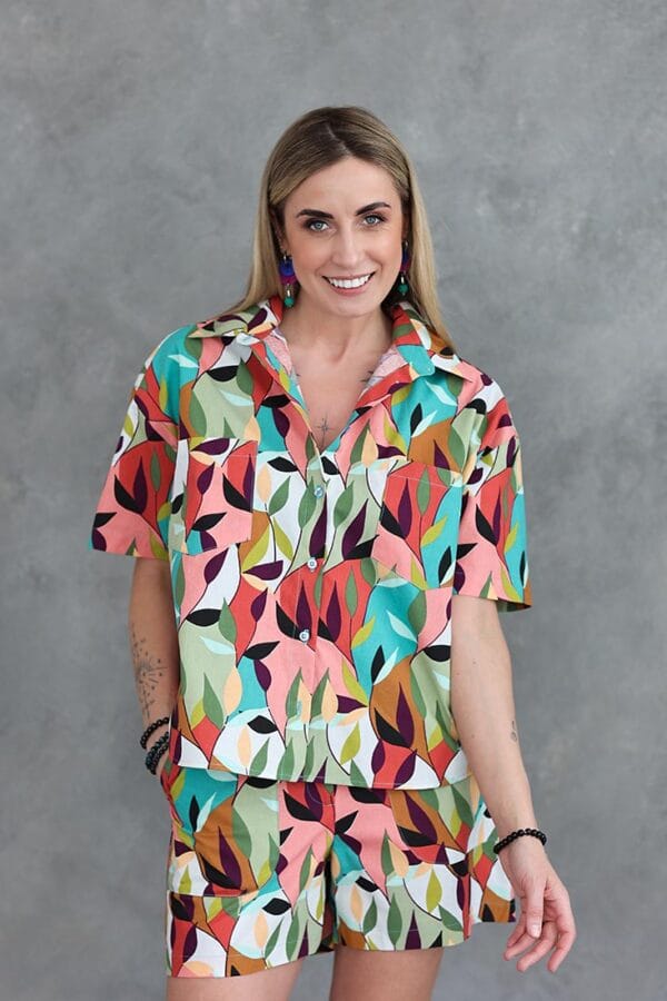 kostiumelis-su-sortais-09