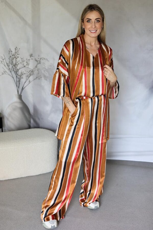 silkinis-kostiumelis-31