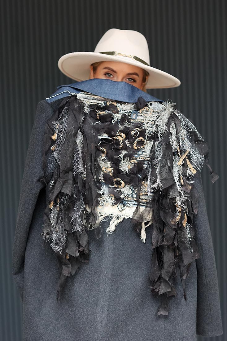 Tiesaus silueto švarkas "Mistika" - Image 3