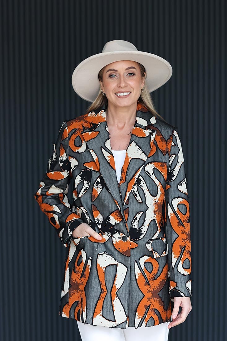 Tiesaus silueto švarkas "Carmen" - Image 3